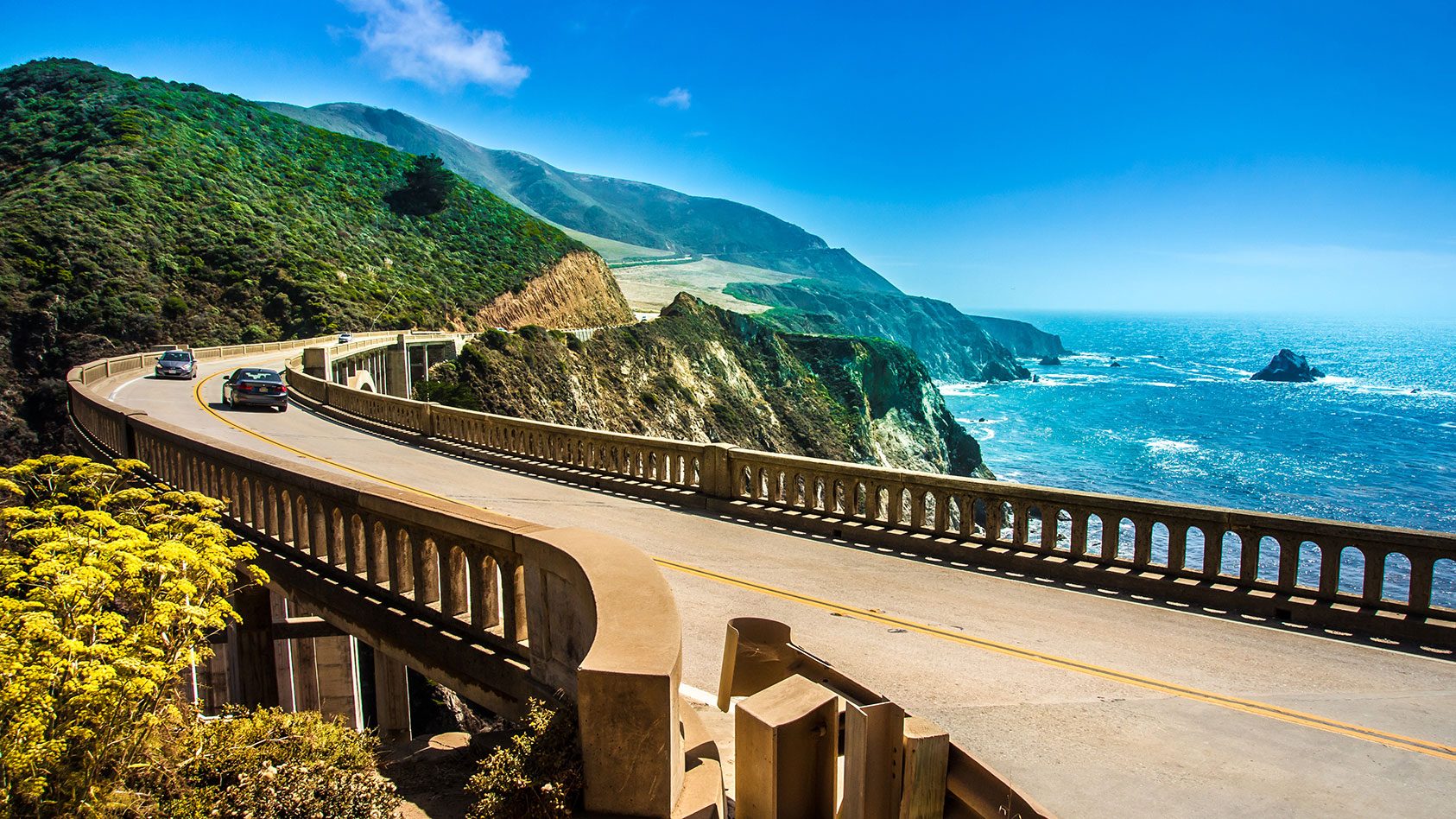 Coast Starlight Train Amtrak Break Free Of Congested Airports And Freeways To Get Up Close Personal With America S Spectacular West Coast Hug Rocky Coastlines Glide Beside The