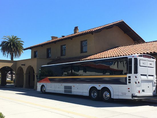 高速公路巴士服务可载您前往California的旅游景点 | Amtrak