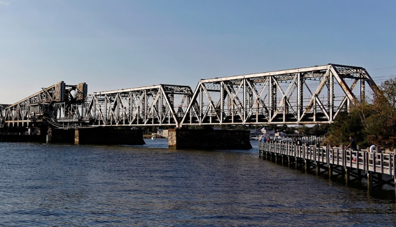 Comunicado de prensa: Amtrak Inicia la contratación para la construcción del nuevo puente sobre el río Connecticut