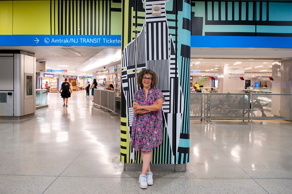 Artist Shoshanna Weinberger at Penn Station