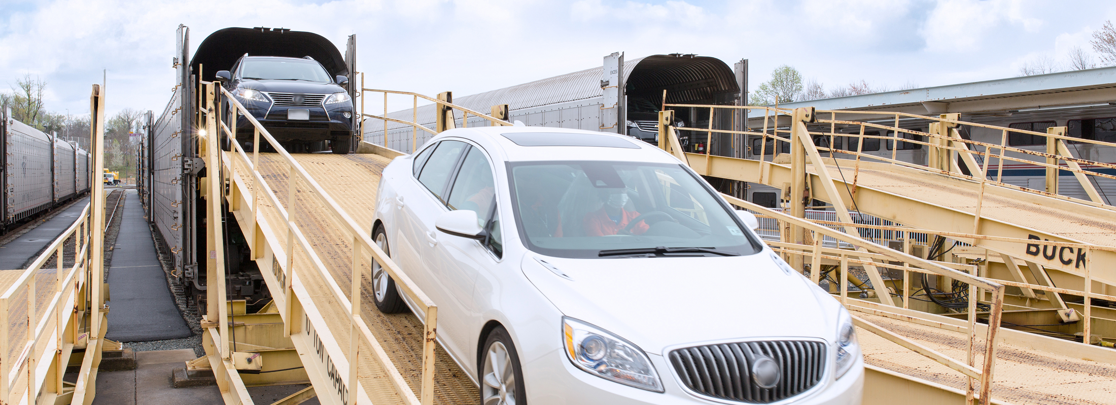 car-being-loaded-on-auto-train