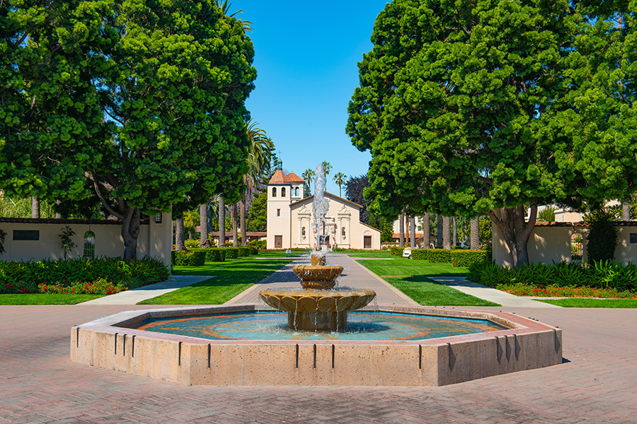 Mission Santa Clara de Asis fountain in California