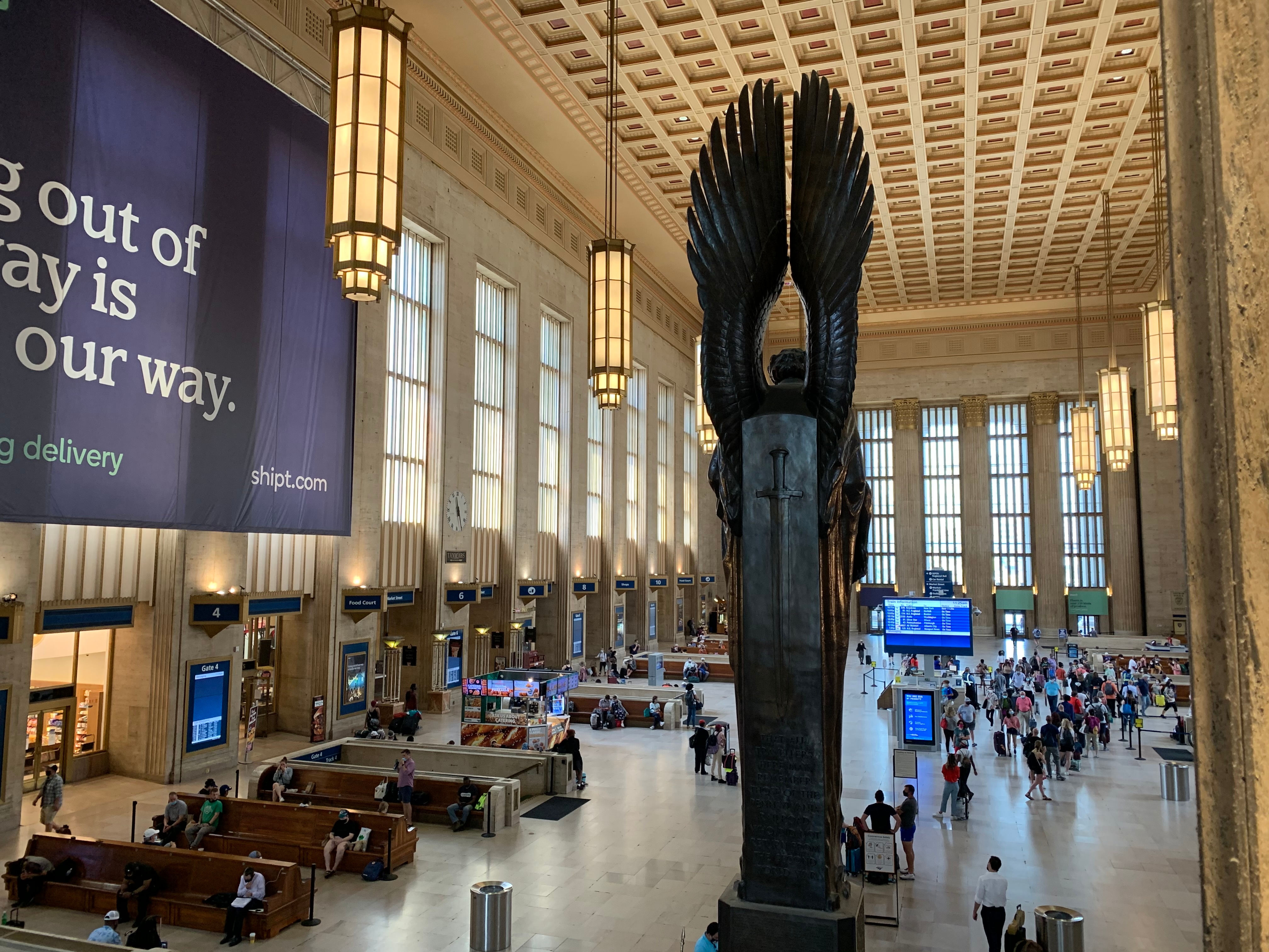Vista interior de la Amtrak Philadelphia 30th Street Station